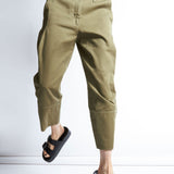 anishka pant