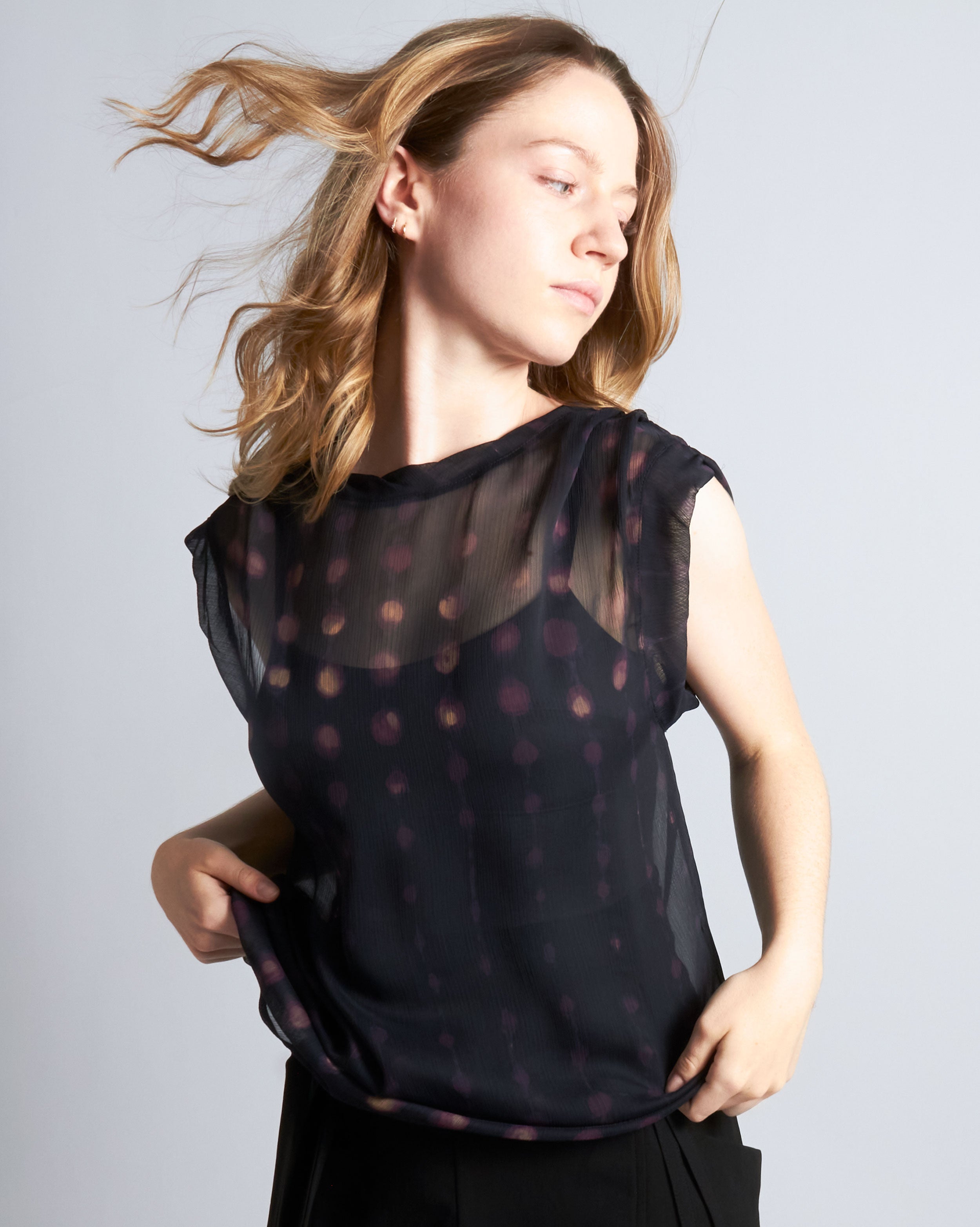 maliamills.com - snyder tee - urban dot bordeaux