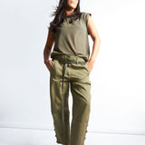 anishka pant